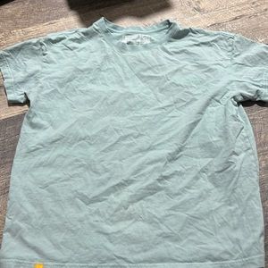 women’s medium dutch shirt